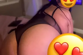 Wet pussy💦Redbone glow🤩, BBW curves, pure temptation 😈💋💫 - Image 1