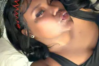 incall available - Image 4